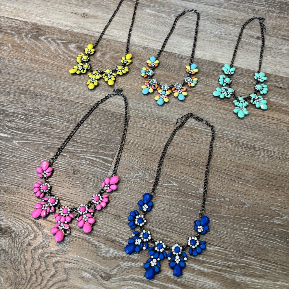 Colorful Statement Necklace Set - Picture 7 of 7
